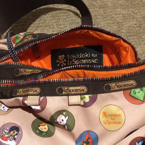Tokidoki famiglia crossbody bag - Picture 2 of 3